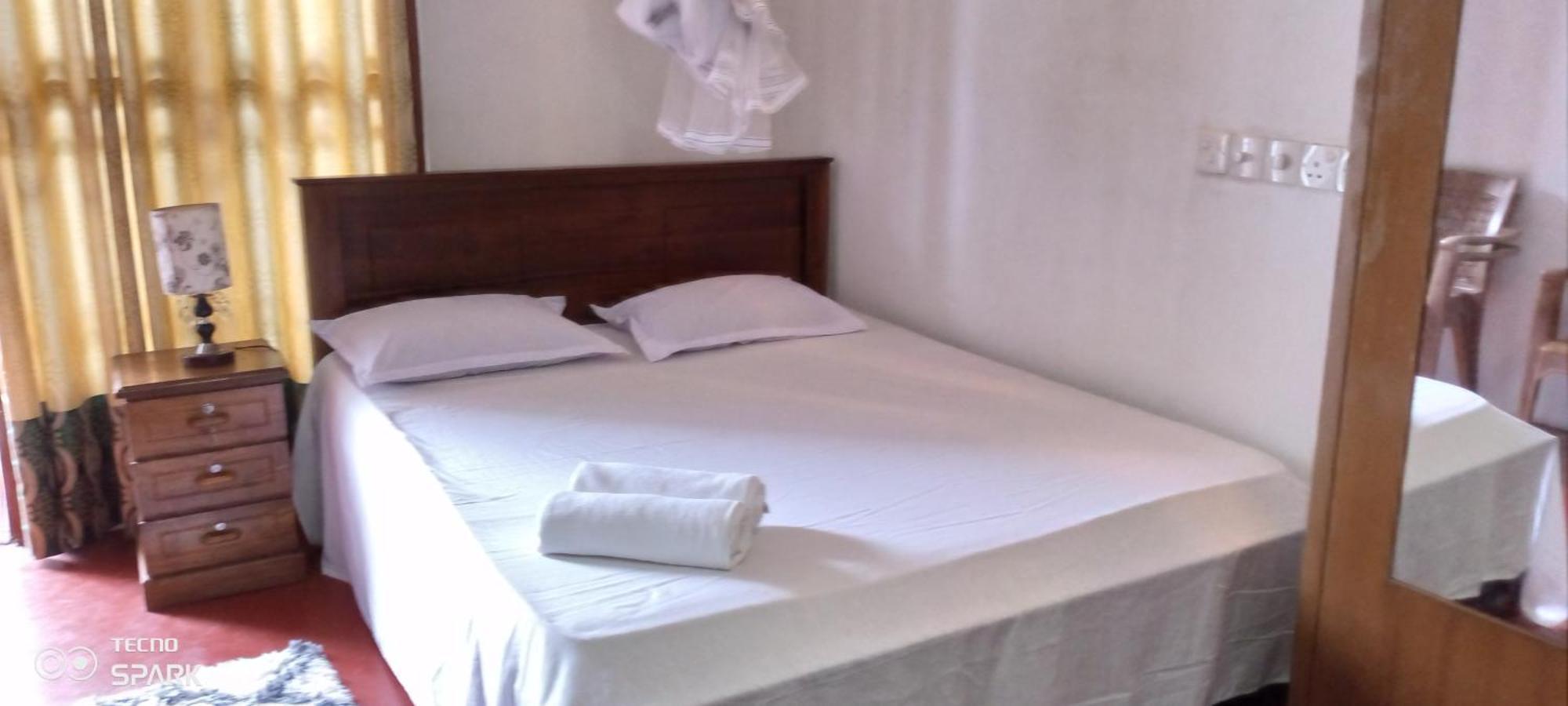 Desitha Family House Hotel Mirissa Exterior foto