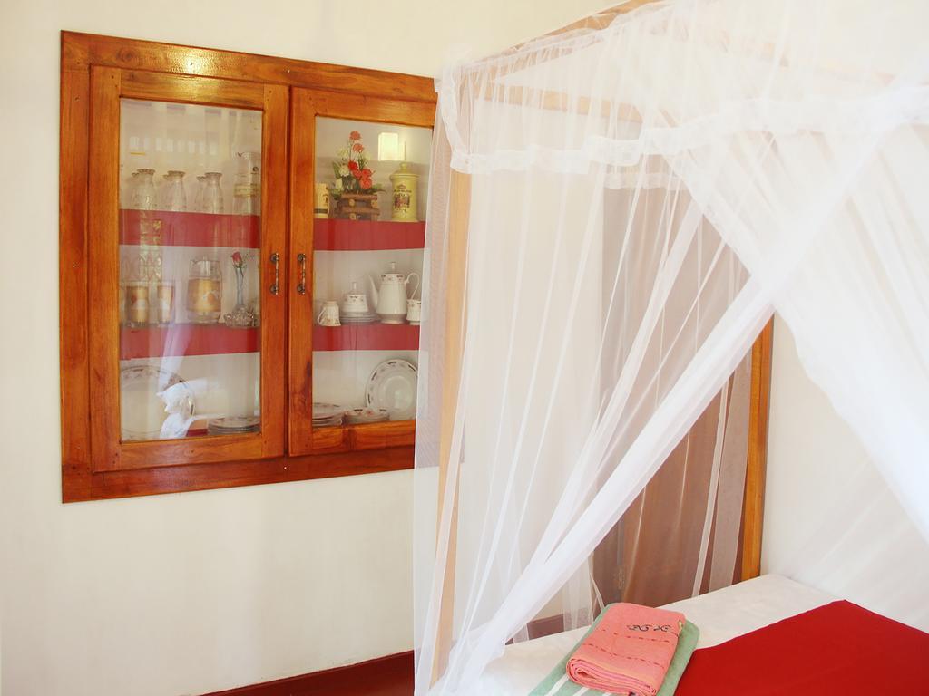 Desitha Family House Hotel Mirissa Exterior foto
