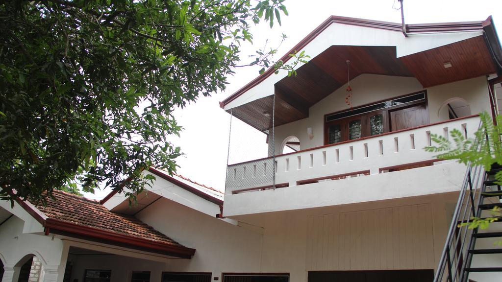 Desitha Family House Hotel Mirissa Exterior foto